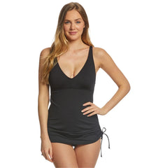 TYR Women's Solid V-Neck Chlorine Resistant Sheath One Piece Swimsuit