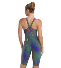 TYR Women's Avictor 2.0 Luminis Closed Back Tech Suit Swimsuit
