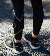 2XU Women's Light Speed Mid-Rise Compression Tight