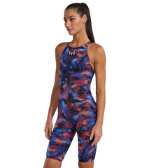 TYR Women's Avictor 2.0 USA Closed Back Tech Suit Swimsuit