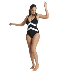 Arena Women's Vera Wing Back One Piece Swimsuit